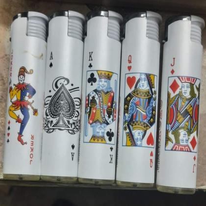 COLLECTIBLE PLAYING CARD UNUSED GAS LIGHTER SET LOT1